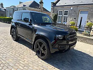Used 2024 Land Rover Defender 90 X-Dynamic Hse Santorini Black - Interior and Exterior details 8