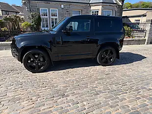 Used 2024 Land Rover Defender 90 X-Dynamic Hse Santorini Black - Interior and Exterior details 9