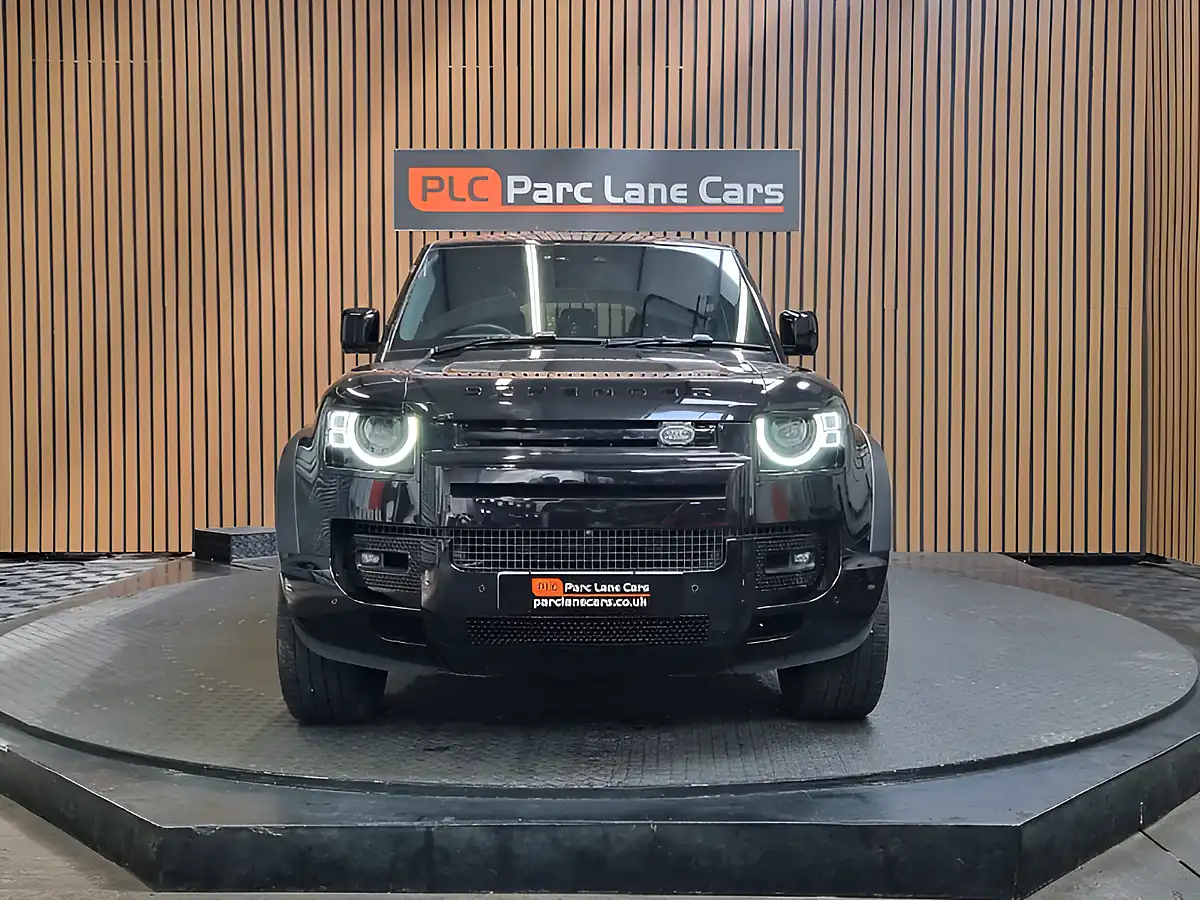 Used 2024 Land Rover Defender Lwb Black - Interior and Exterior details 5