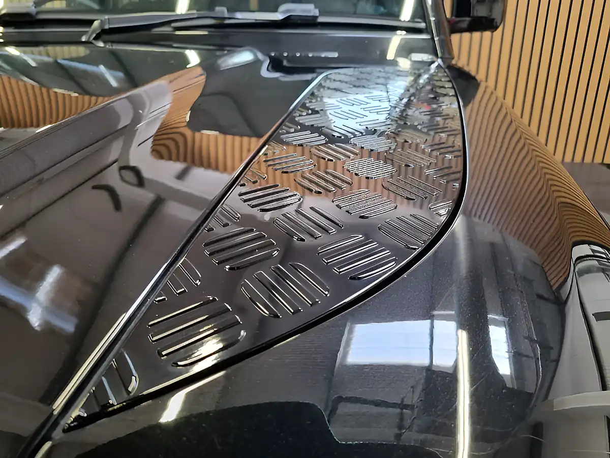 Used 2024 Land Rover Defender Lwb Black - Interior and Exterior details 8