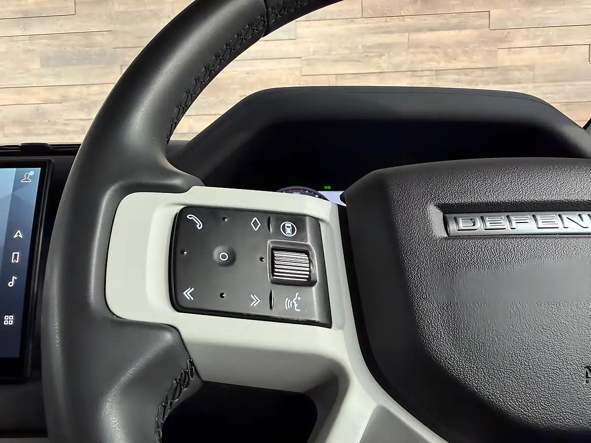 Used 2024 Land Rover Defender S Hard Top 90 Carpathian Grey - Interior and Exterior details 18