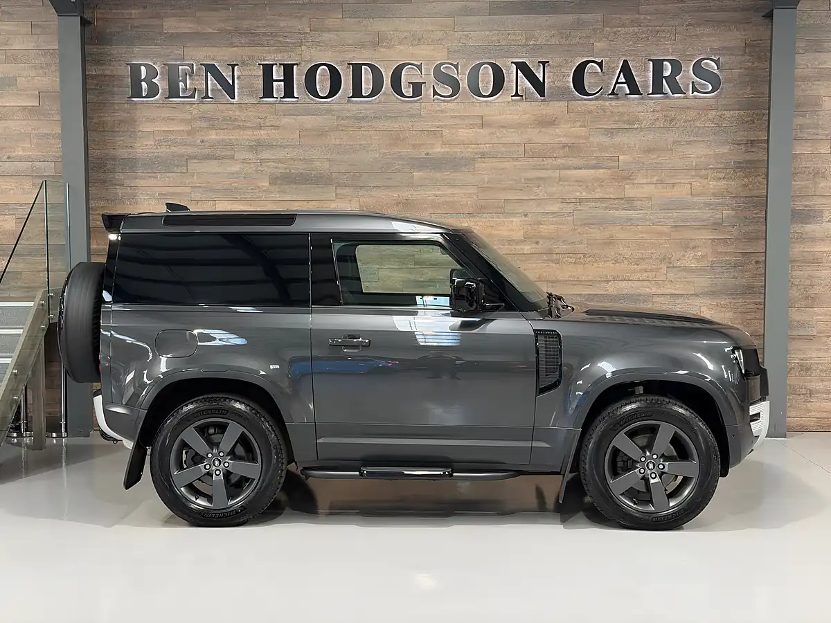 Used 2024 Land Rover Defender S Hard Top 90 Carpathian Grey - Interior and Exterior details 5