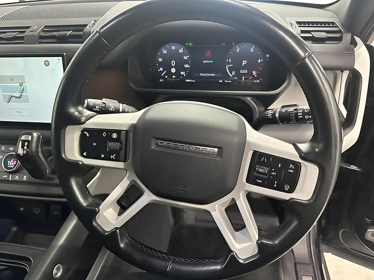 Used 2024 Land Rover Defender X-Dynamic Hse Black - Interior and Exterior details 19