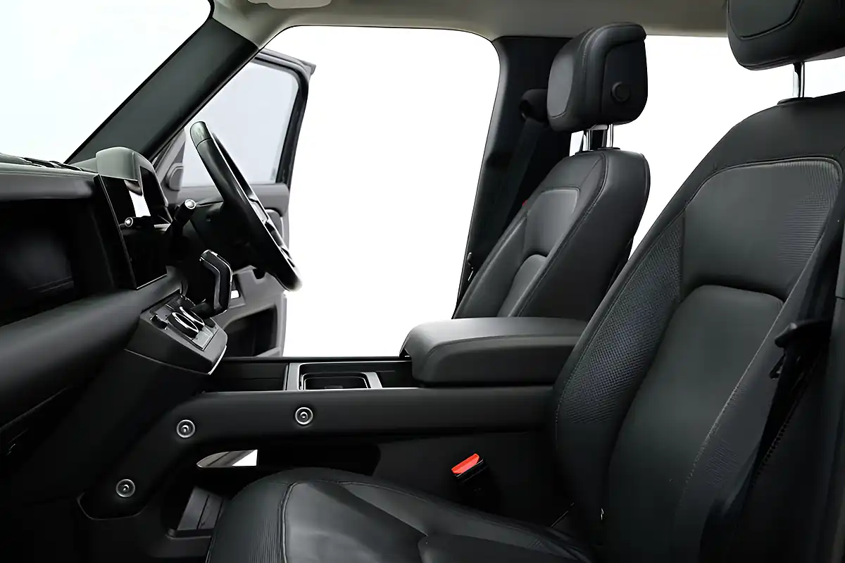 Used 2024 Land Rover Defender X-Dynamic Hse Black - Interior and Exterior details 18