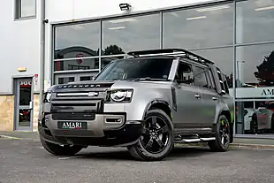 Used 2024 Land Rover Defender X-Dynamic Hse Grey - Interior and Exterior details 12