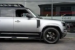 Used 2024 Land Rover Defender X-Dynamic Hse Grey - Interior and Exterior details 14