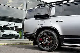 Used 2024 Land Rover Defender X-Dynamic Hse Grey - Interior and Exterior details 17