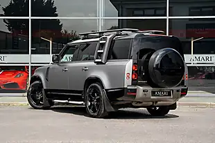 Used 2024 Land Rover Defender X-Dynamic Hse Grey - Interior and Exterior details 3