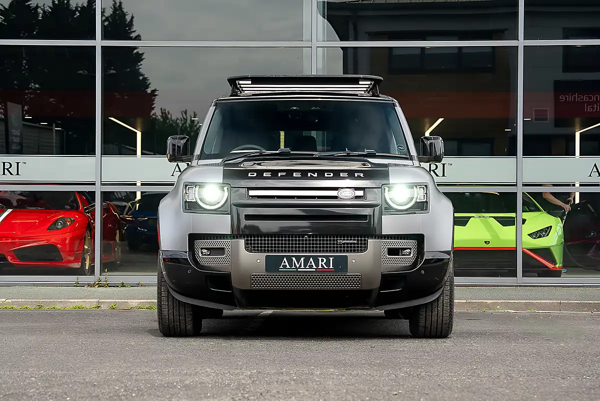 Used 2024 Land Rover Defender X-Dynamic Hse Grey - Interior and Exterior details 4