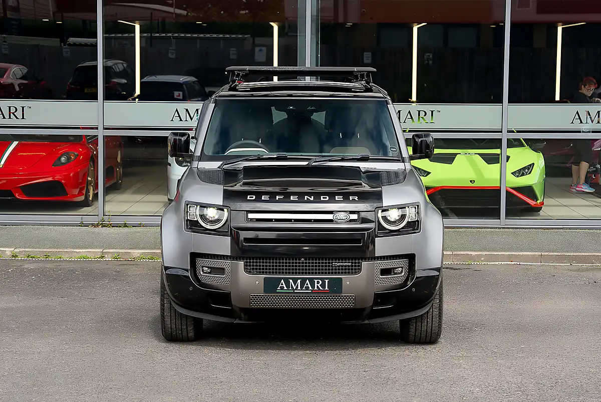 Used 2024 Land Rover Defender X-Dynamic Hse Grey - Interior and Exterior details 5