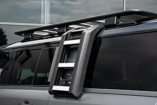 Used 2024 Land Rover Defender X-Dynamic Hse Grey - Interior and Exterior details 16