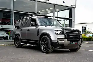 Used 2024 Land Rover Defender X-Dynamic Hse Grey - Interior and Exterior details 18
