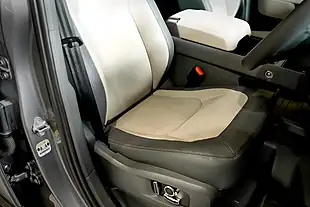 Used 2024 Land Rover Defender X-Dynamic Hse Grey - Interior and Exterior details 5