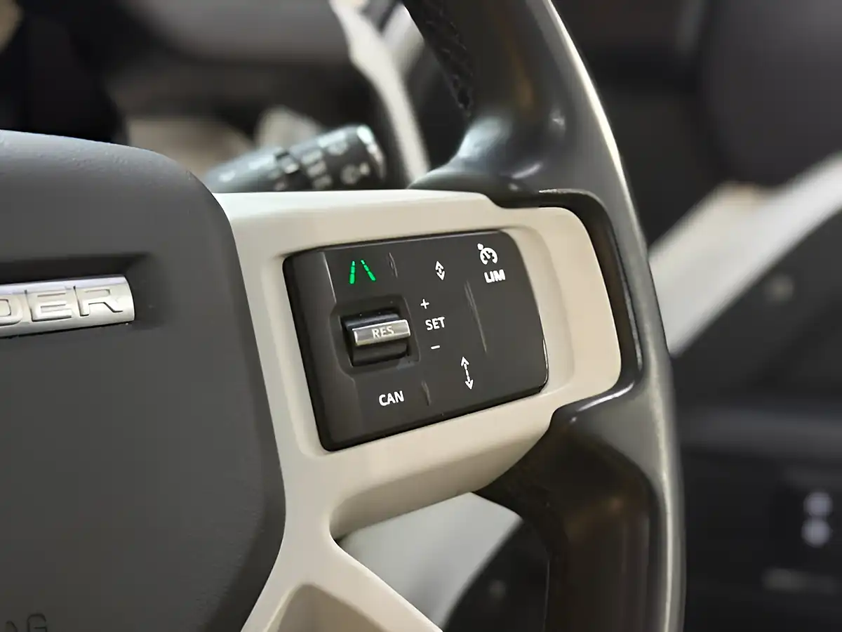 Used 2024 Land Rover Defender X-Dynamic Se 110 5dr Auto White - Interior and Exterior details 18