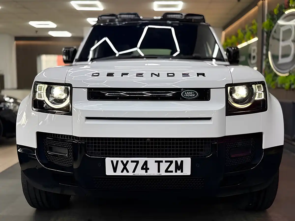 Used 2024 Land Rover Defender X-Dynamic Se 110 5dr Auto White - Interior and Exterior details 5