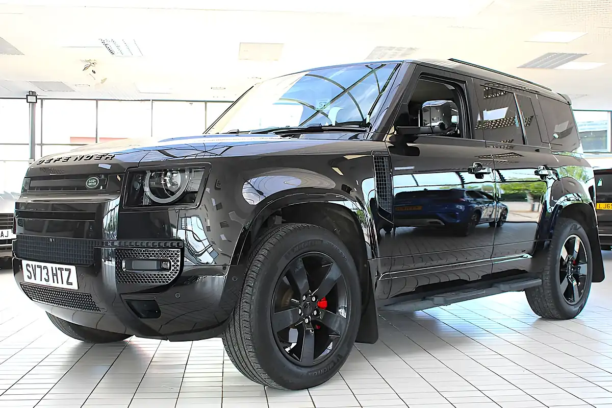 Used 2024 Land Rover Defender Xs Edition Black - Front View
