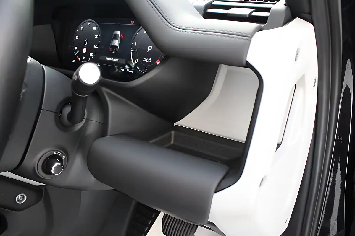 Used 2024 Land Rover Defender Xs Edition Black - Interior and Exterior details 20