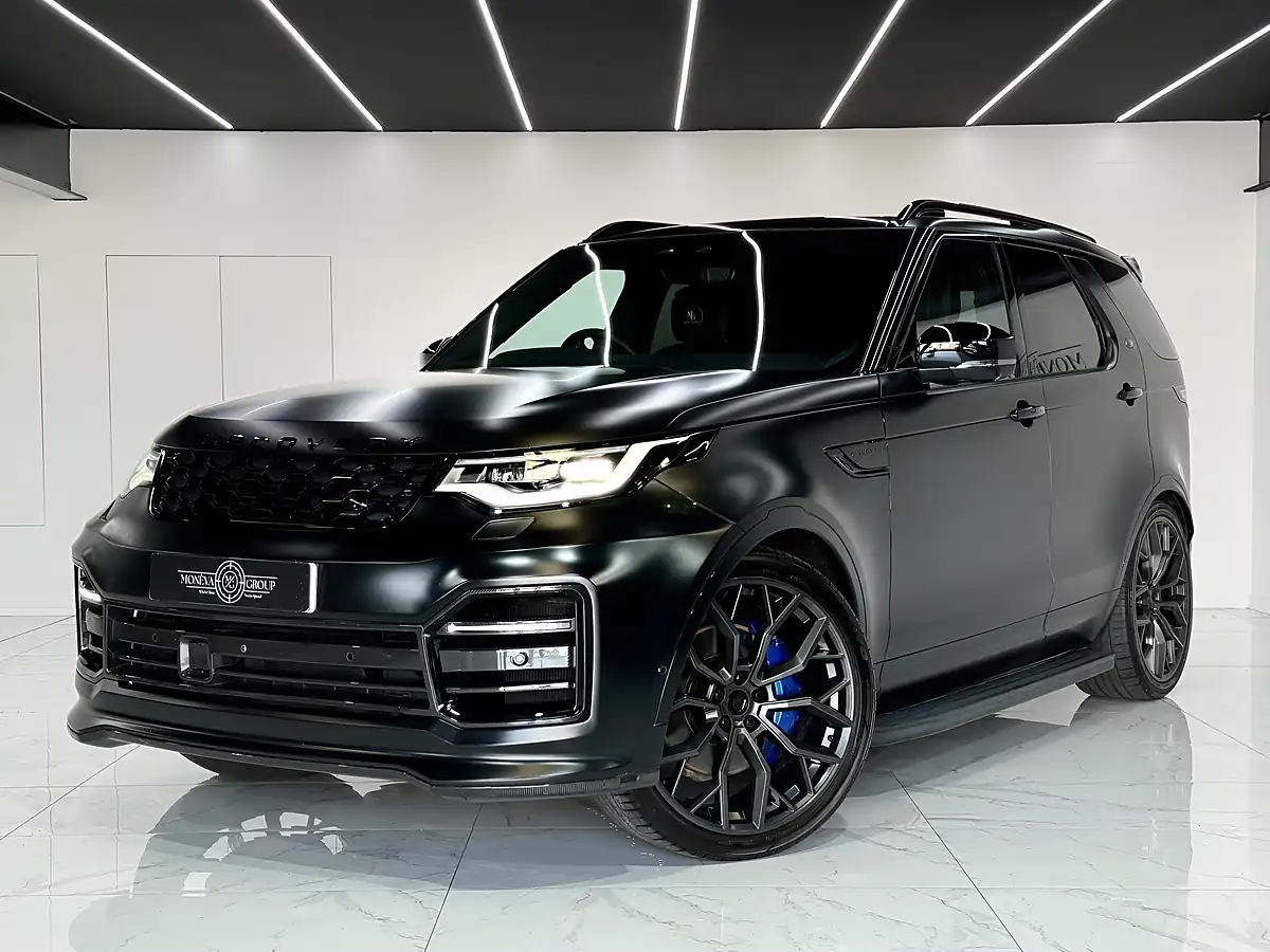 Used 2024 Land Rover Discovery Dynamic Hse Black - Interior and Exterior details 2