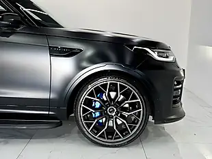 Used 2024 Land Rover Discovery Dynamic Hse Black - Interior and Exterior details 9