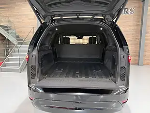 Used 2024 Land Rover Discovery Dynamic Hse Black - Interior and Exterior details 13