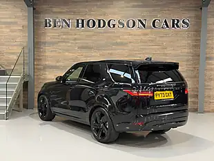 Used 2024 Land Rover Discovery Dynamic Hse Black - Interior and Exterior details 4