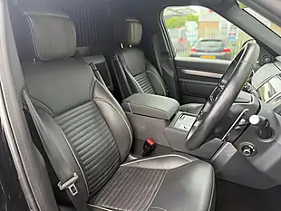 Used 2024 Land Rover Discovery Dynamic Hse Black - Interior and Exterior details 10