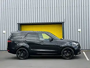 Used 2024 Land Rover Discovery Dynamic Hse Black - Interior and Exterior details 6