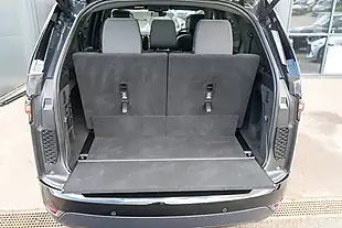 Used 2024 Land Rover Discovery R-Dynamic Hse Varesine Blue - Interior and Exterior details 10