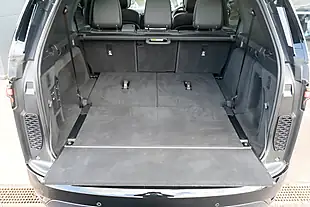 Used 2024 Land Rover Discovery R-Dynamic Hse Varesine Blue - Interior and Exterior details 9
