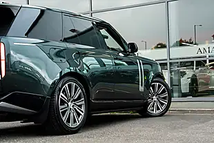 Used 2024 Land Rover Range Rover Autobiography Belgravia Green - Interior and Exterior details 19