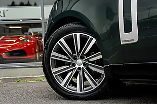 Used 2024 Land Rover Range Rover Autobiography Belgravia Green - Interior and Exterior details 20