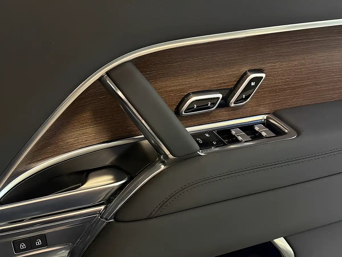 Used 2024 Land Rover Range Rover Autobiography Black - Interior and Exterior details 19