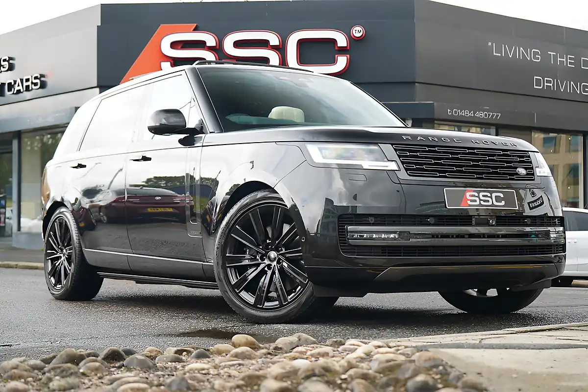 Used 2024 Land Rover Range Rover Autobiography Black - Front View