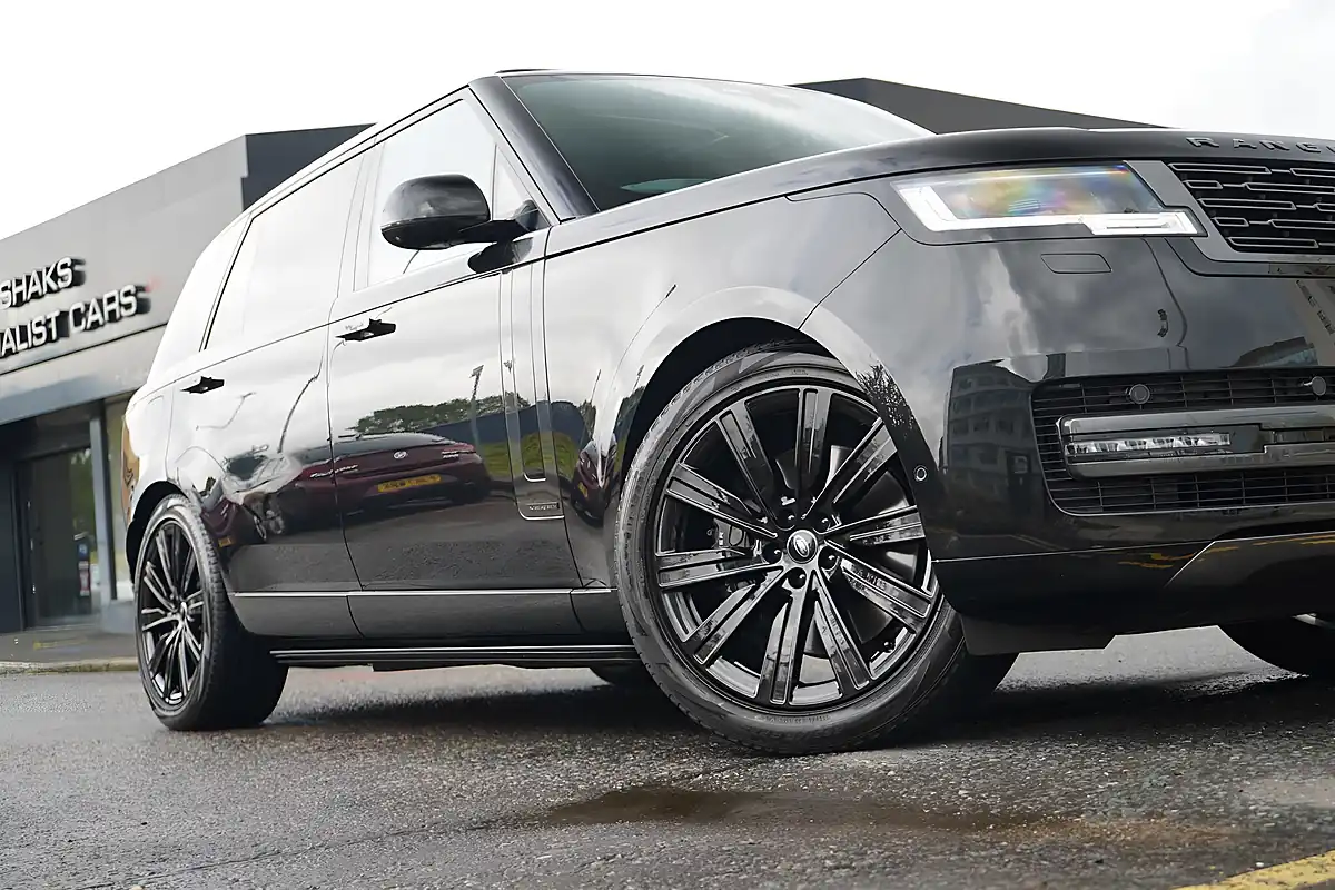 Used 2024 Land Rover Range Rover Autobiography Black - Interior and Exterior details 19