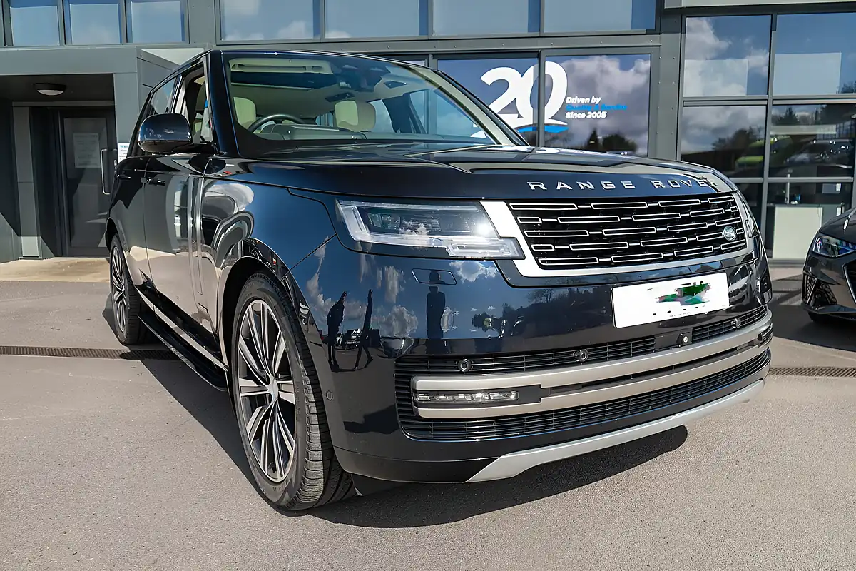 Used 2024 Land Rover Range Rover Autobiography Constellation Blue - Interior and Exterior details 2