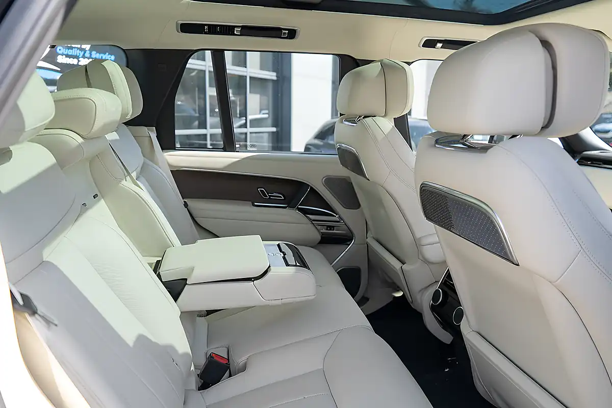 Used 2024 Land Rover Range Rover Autobiography Constellation Blue - Interior and Exterior details 9