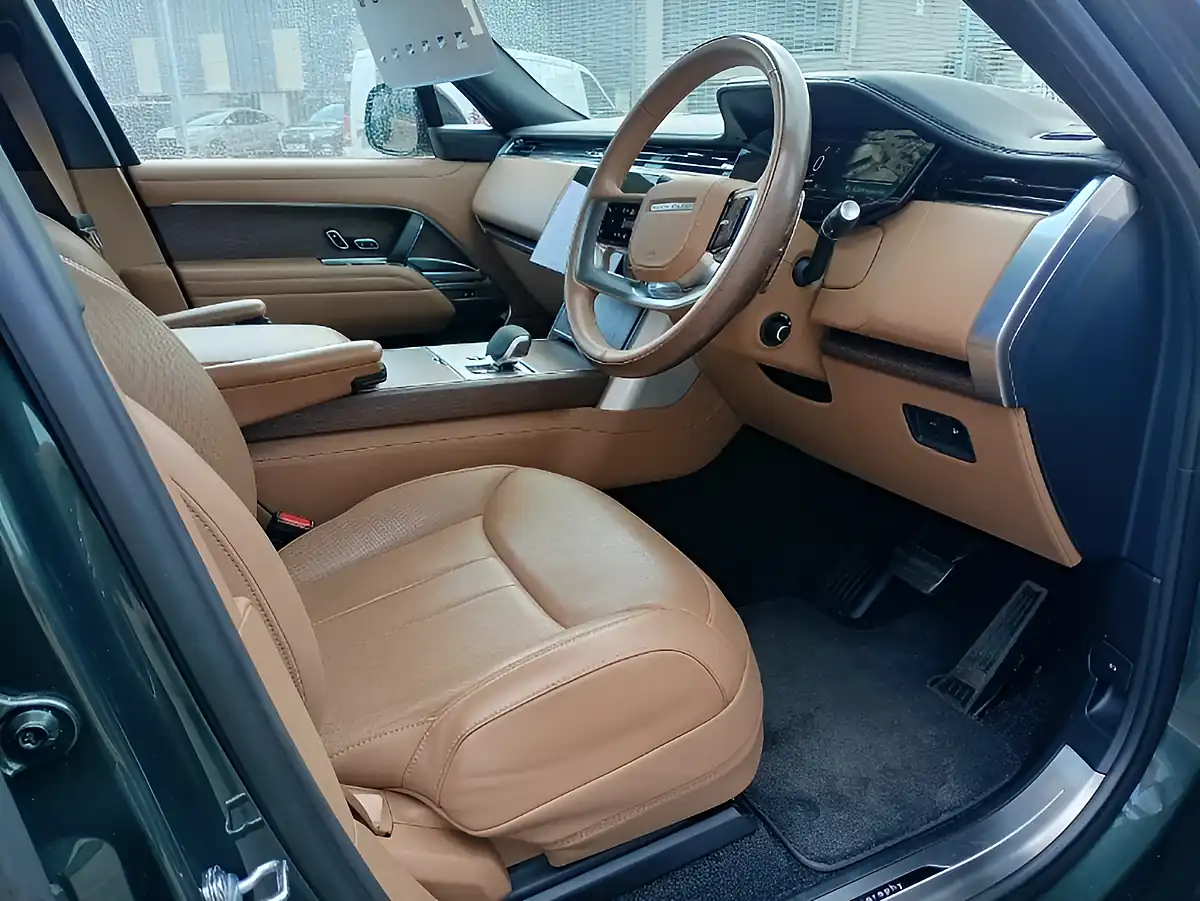 Used 2024 Land Rover Range Rover Autobiography Green - Interior and Exterior details 14