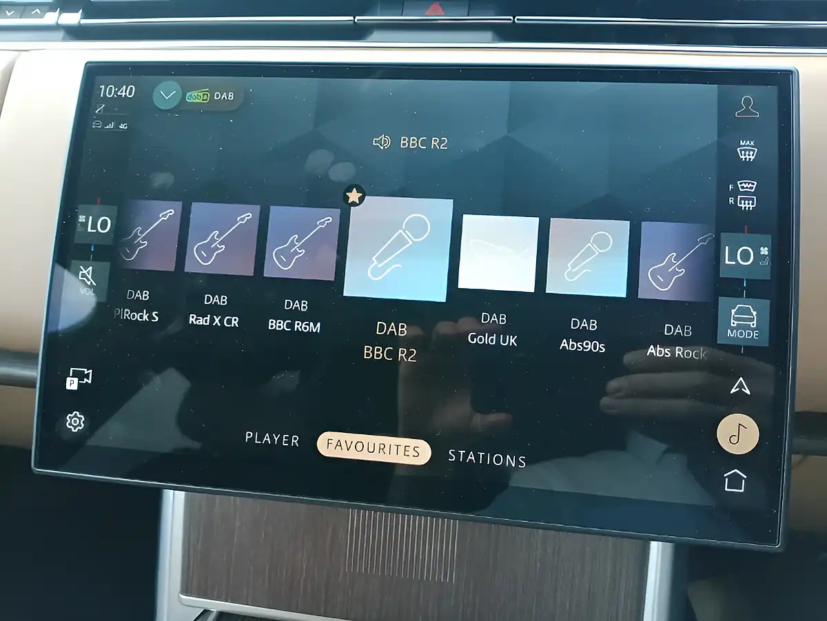 Used 2024 Land Rover Range Rover Autobiography Green - Interior and Exterior details 20