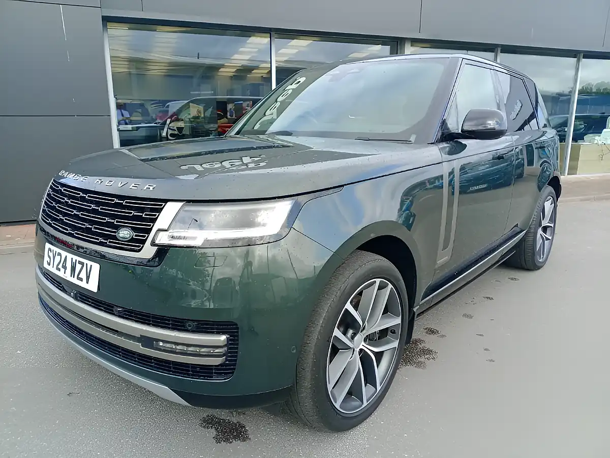 Used 2024 Land Rover Range Rover Autobiography Green - Interior and Exterior details 4