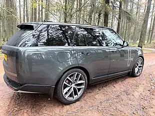 Used 2024 Land Rover Range Rover Autobiography Green - Interior and Exterior details 6