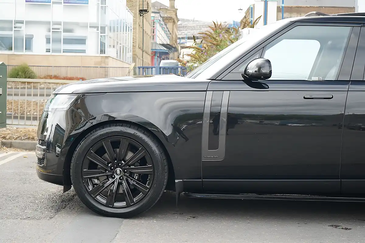 Used 2024 Land Rover Range Rover Autobiography Santorini Black - Interior and Exterior details 8