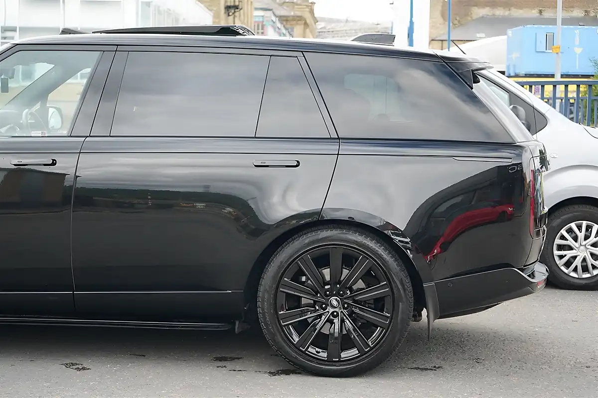 Used 2024 Land Rover Range Rover Autobiography Santorini Black - Interior and Exterior details 9