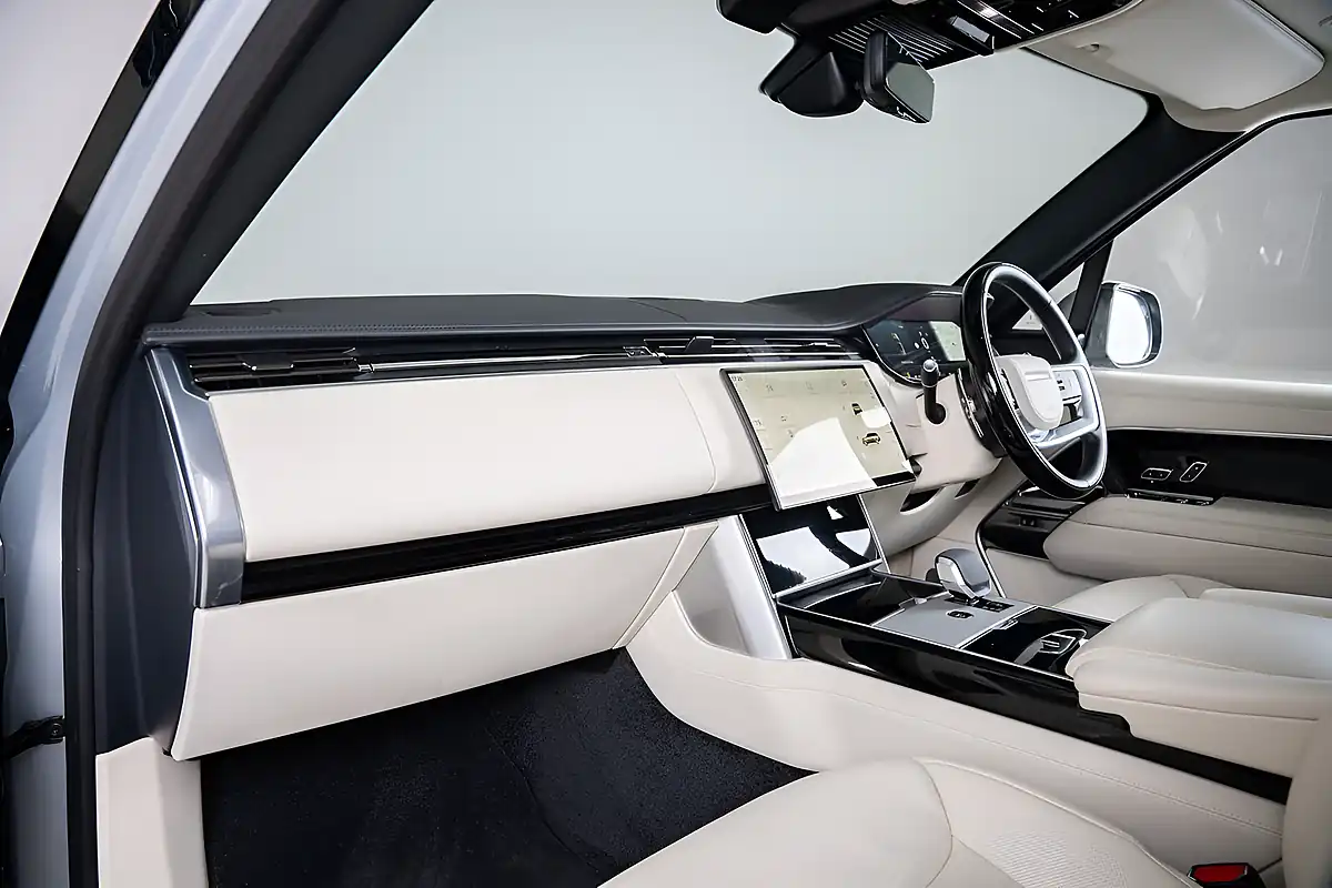 Used 2024 Land Rover Range Rover Autobiography Silver - Interior and Exterior details 13