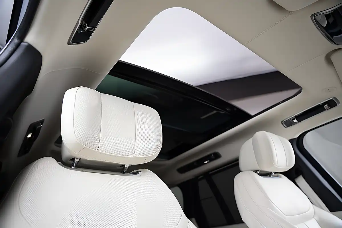 Used 2024 Land Rover Range Rover Autobiography Silver - Interior and Exterior details 2