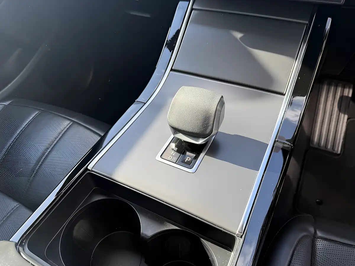 Used 2024 Land Rover Range Rover Evoque Dynamic Hse Black - Interior and Exterior details 15