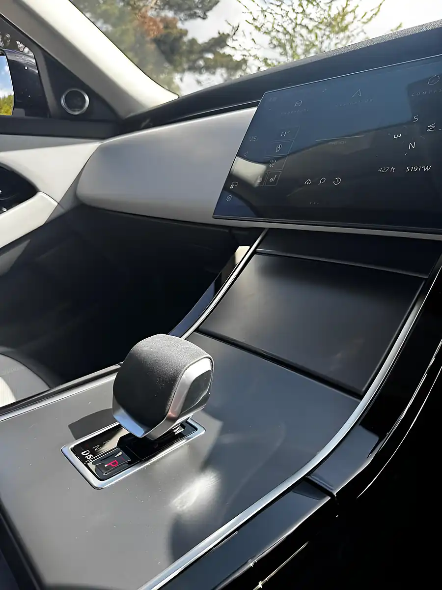 Used 2024 Land Rover Range Rover Evoque Dynamic Hse Grey - Interior and Exterior details 8