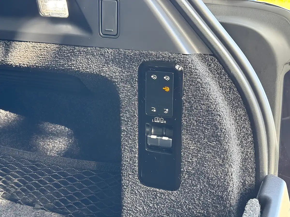 Used 2024 Land Rover Range Rover Hse Black - Interior and Exterior details 20