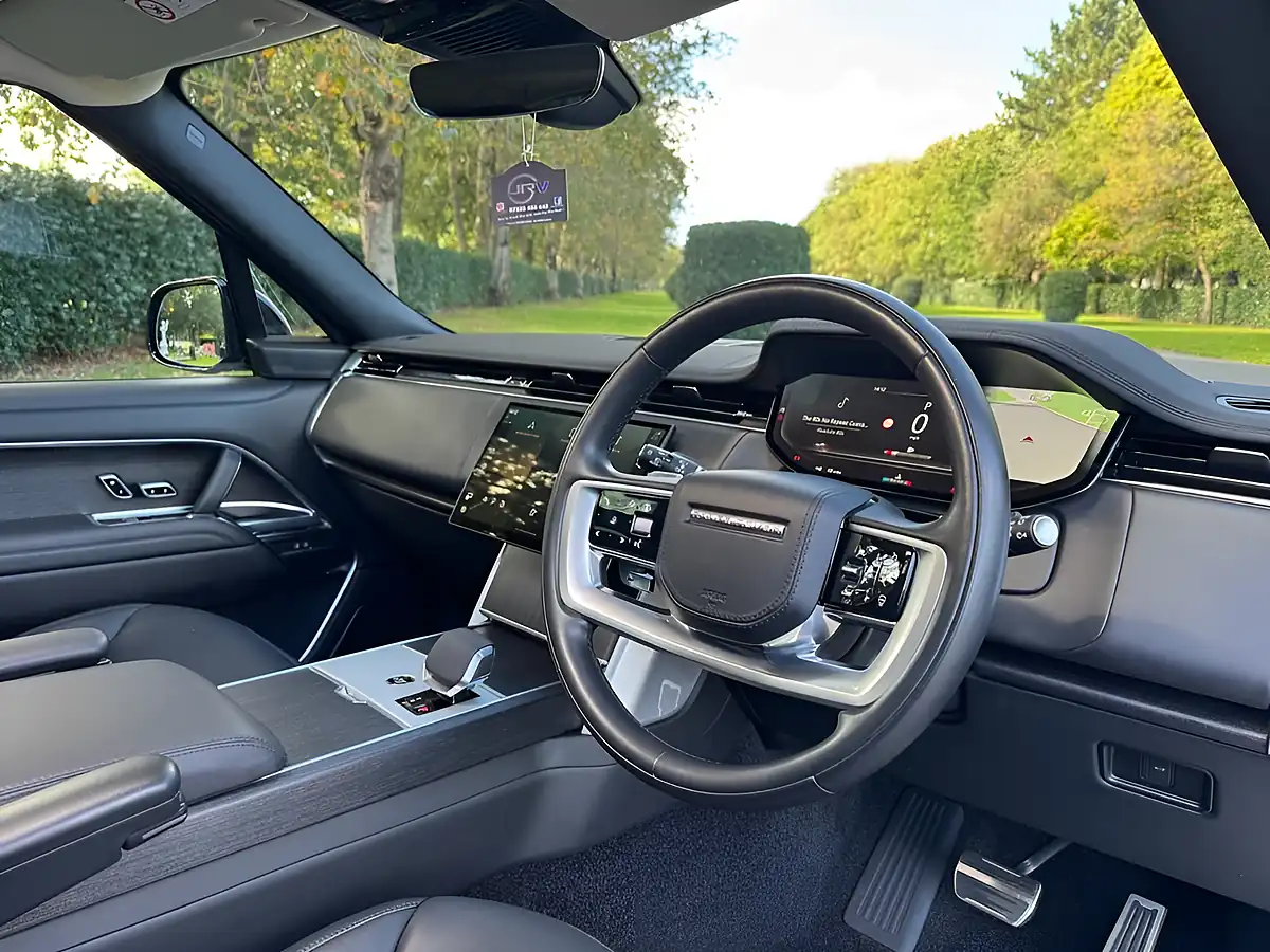 Used 2024 Land Rover Range Rover Hse Black - Interior and Exterior details 3