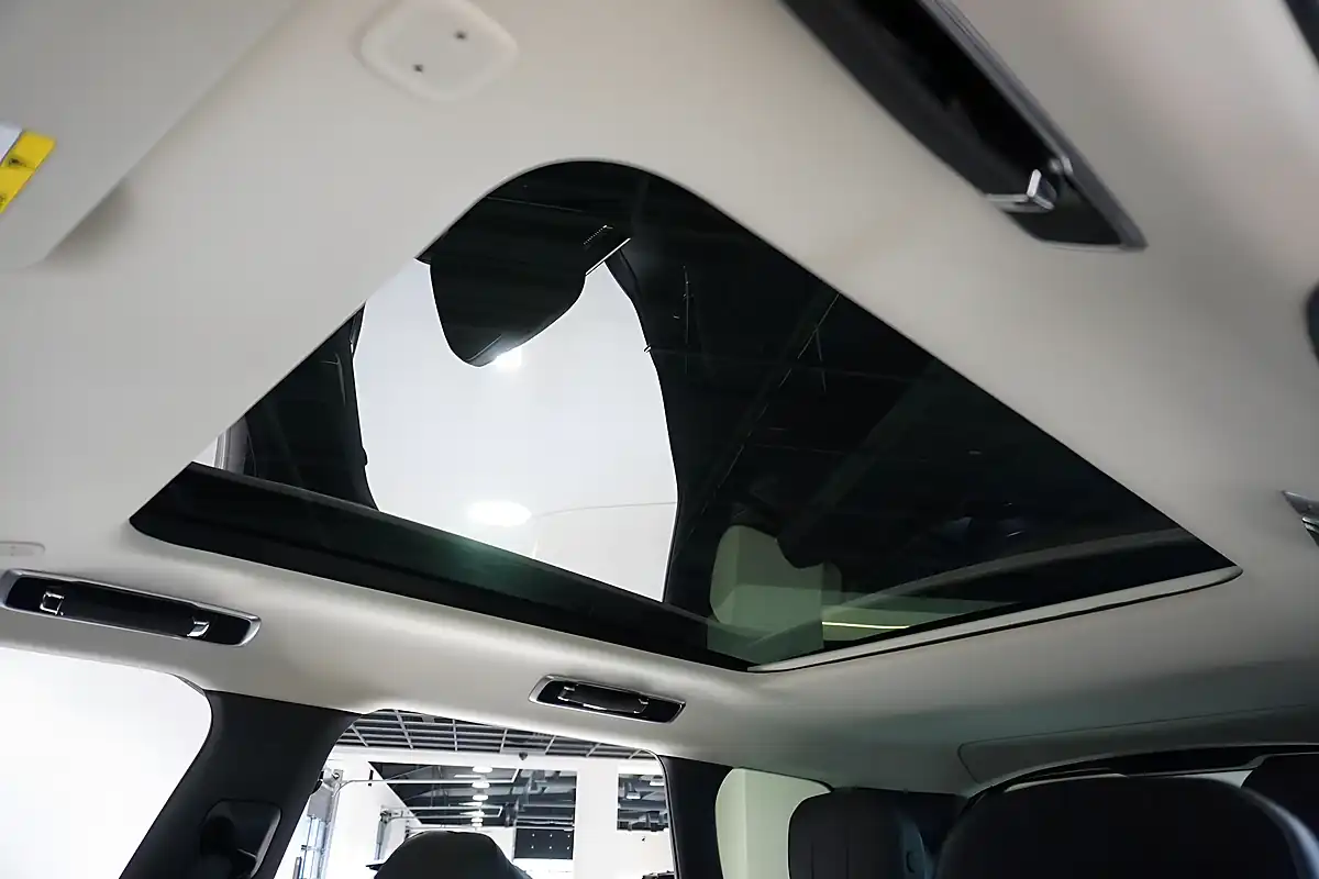 Used 2024 Land Rover Range Rover Hse Carpathian Grey - Interior and Exterior details 10