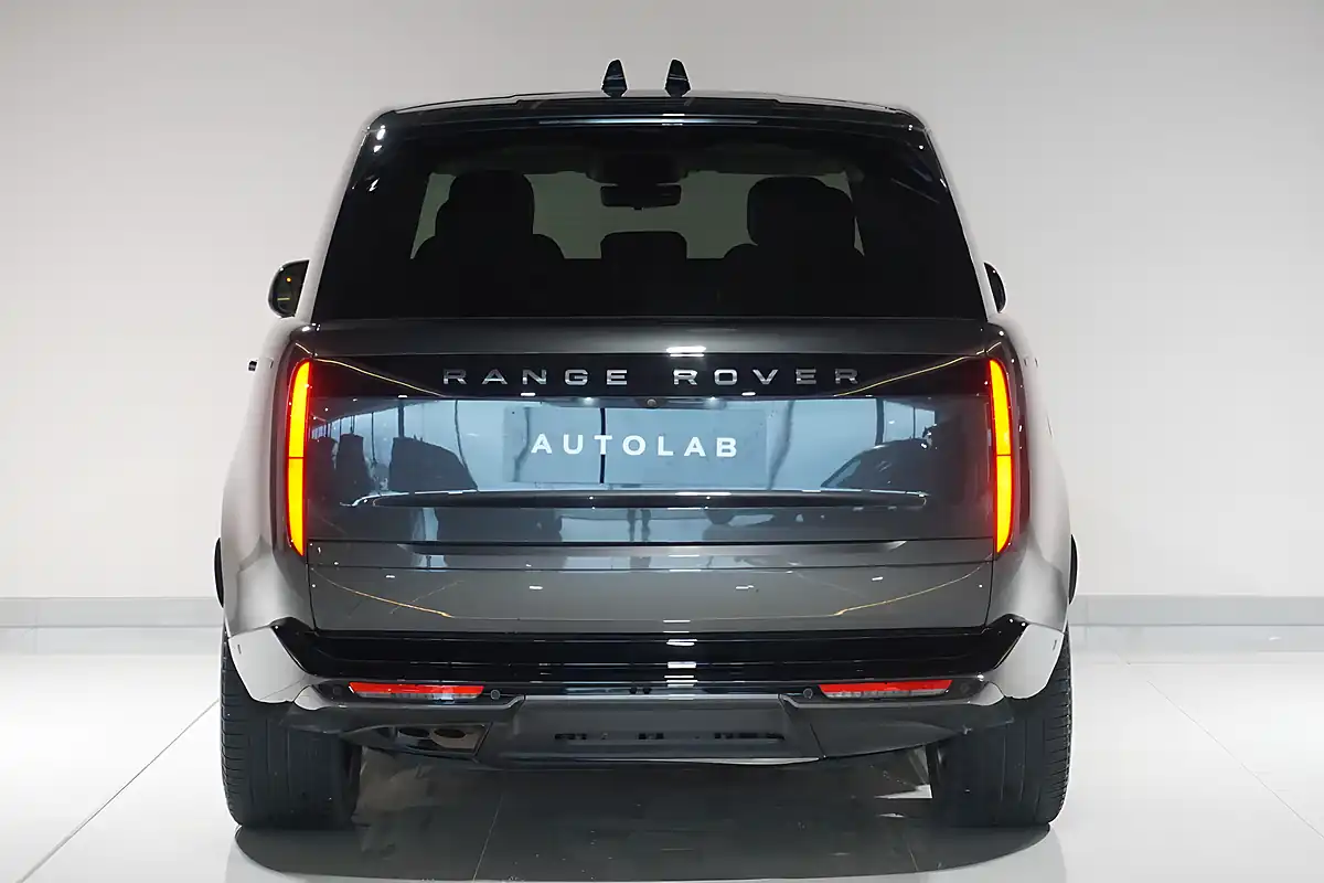 Used 2024 Land Rover Range Rover Hse Carpathian Grey - Interior and Exterior details 6